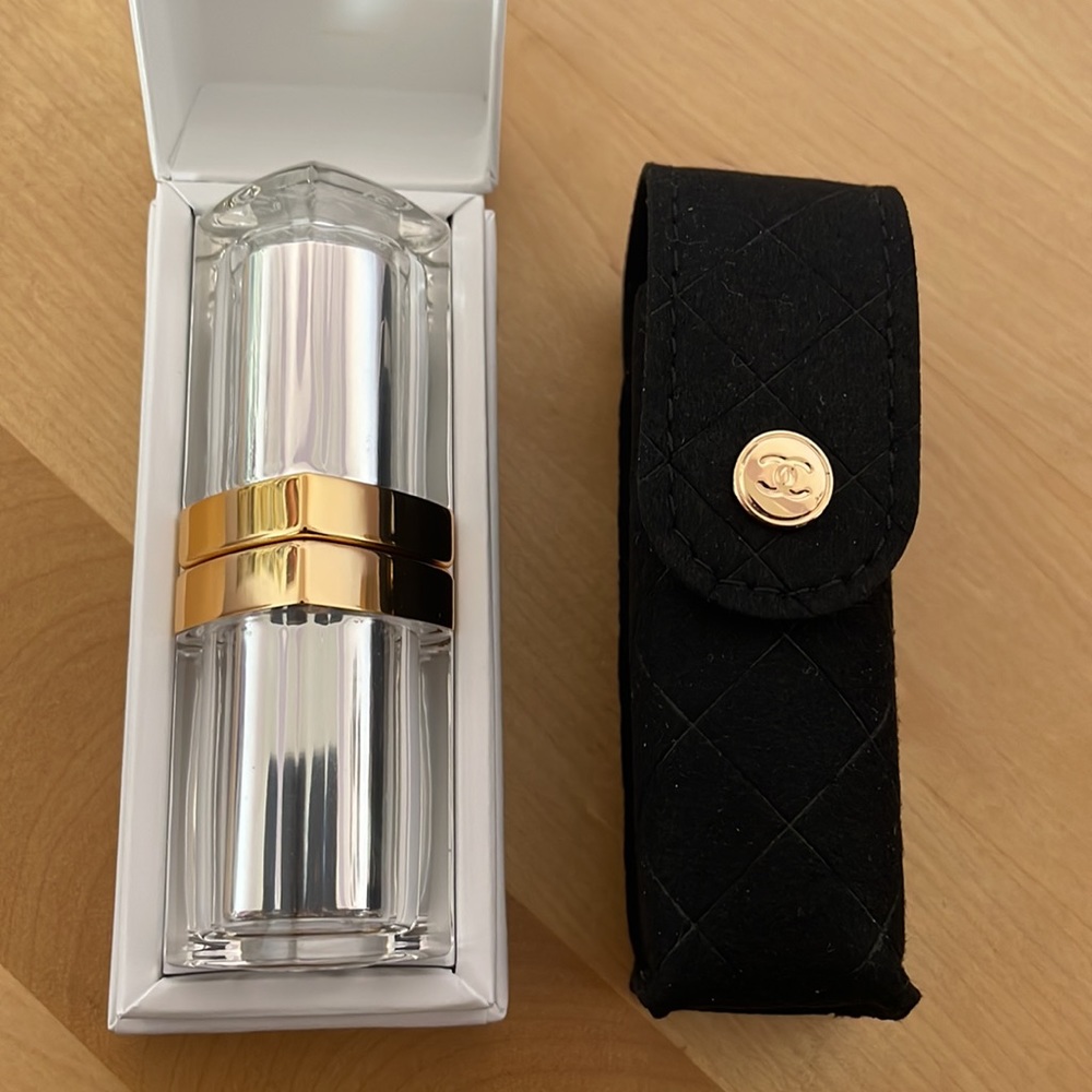 CHANEL 31 LE ROUGE LIPSTICK WITH POUCH (NWT) - Picture 5 of 8